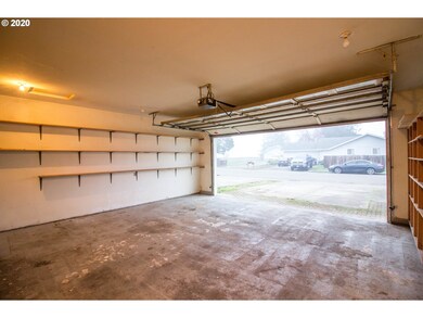 304 Jade St, Sutherlin, OR 97479 - photo 6