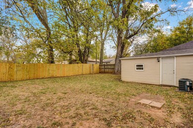 549 S Hillcrest Ave-5