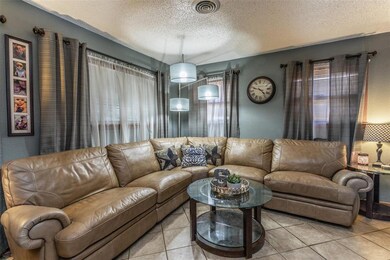 1208 Magnolia St, Gainesville, TX 76240 - photo 6