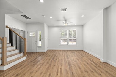 13465 Redrock St unit B, Houston, TX 77088 - photo 2