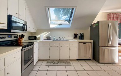 20 Annandale Rd unit 2, Newport, RI 02840 - photo 5