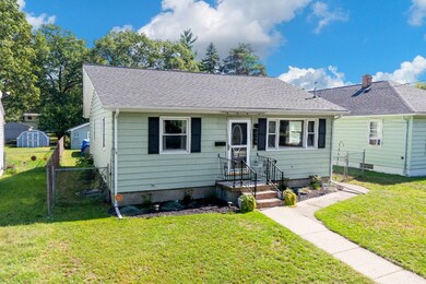 824 Spring Ave , Grand Rapids, MI 49503
