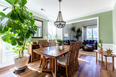 1500 Cypress Pointe Dr Mount-large-007-0