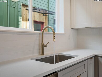 7474 N MacRum Ave unit 3, Portland, OR 97203 - photo 6