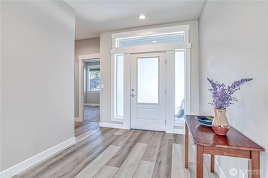 985 Spring Mountain Dr, Wenatchee, WA 98801 - photo 3