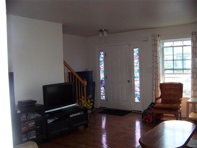 607 Abbe Ct, Freemansburg, PA 18017 - photo 2