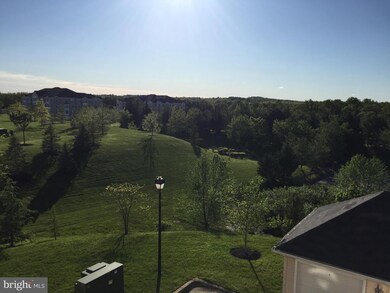 8616 Wintergreen Ct unit 307, Odenton, MD 21113 - photo 3