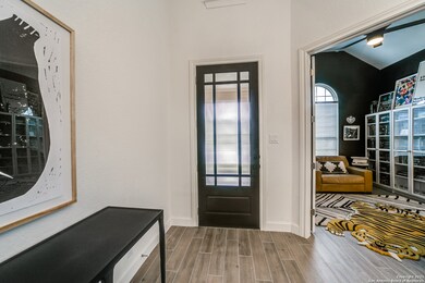 24825 Marcia View, San Antonio, TX 78261 - photo 4