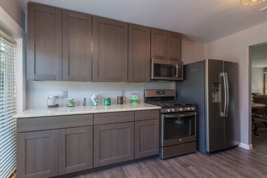 919 Laurel Rd Santa Paula CA-010-009-Sti