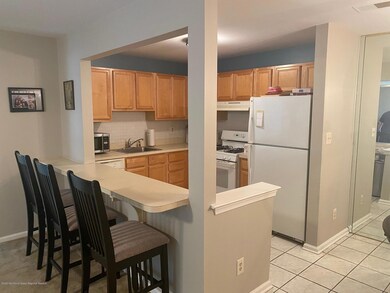 308 Wedgewood Cir unit 324, Belford, NJ 07718 - photo 2