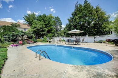 33-Pool