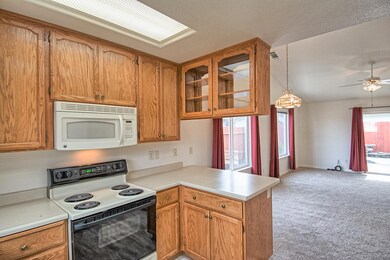 Kitchen / Living Room