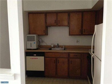 6925 Hilltop Dr unit 925, Brookhaven, PA 19015 - photo 5