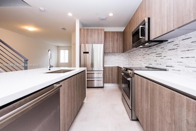 10279 NW 72nd Terrace unit 10279, Doral, FL 33178 - photo 4