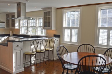 Kitchen/Dining Area