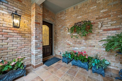 9452 Briar Forest Dr, Houston, TX 77063 - photo 4