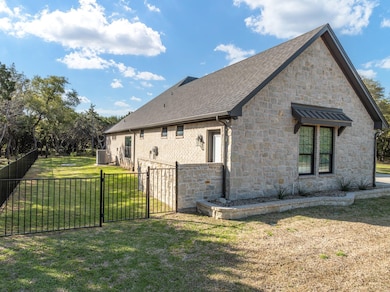 18131 Woodside Dr, Whitney, TX 76692 - photo 4