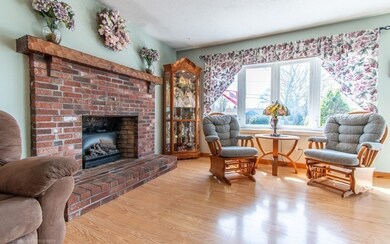 12 Delta Ave, North Dartmouth, MA 02747 - photo 3