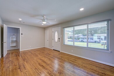 5202 De Lange Ln, Houston, TX 77092 - photo 6