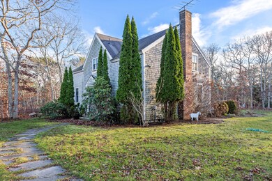 9 Heather Trail, Vineyard Haven, MA 02568 - photo 2