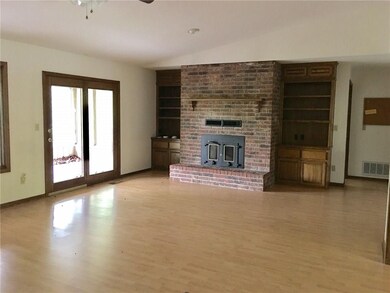 44 Knighton Dr, Bella Vista, AR 72715 - photo 2