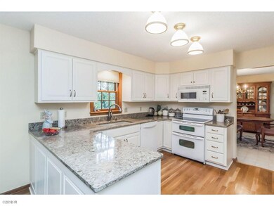 921 W 18th St S, Newton, IA 50208 - photo 7