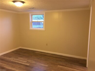 1911 E 39th St, Lorain, OH 44055 - photo 7