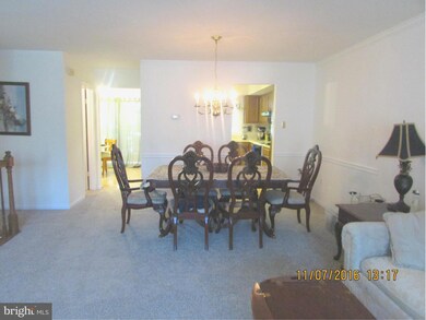 14905 Carriage Square Dr, Silver Spring, MD 20906 - photo 2