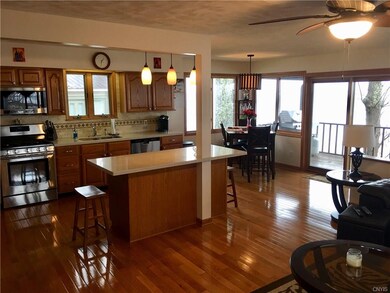 Home has a perfect design that every lake house sh