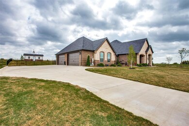 144 Helton, Granbury, TX 76049 - photo 2