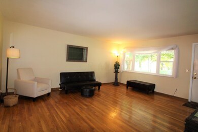 6466 Ambleside Dr, Columbus, OH 43229 - photo 5