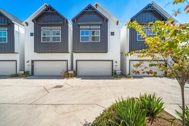 1524 Ojeman Rd unit C, Houston, TX 77055 - photo 3