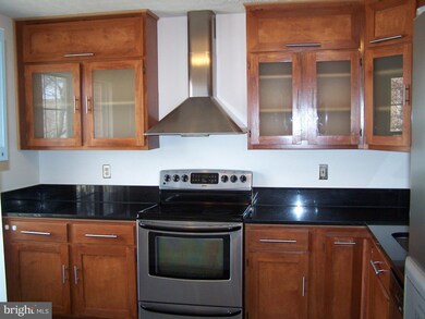 9320 Daly Ct, Laurel, MD 20723 - photo 2