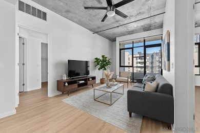 M2i unit 502, San Diego, CA 92101 - photo 2