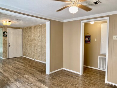 6220 Beall St, Houston, TX 77091 - photo 7
