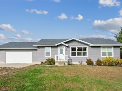 2207 231st St, Muscatine, IA 52761 - photo 2