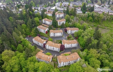 13235 12th Ave SW unit 522, Burien, WA 98146 - photo 2