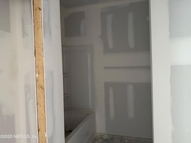 Miramar 32 shared bath