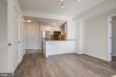 Clarendon 1021 unit 828, Arlington, VA 22201 - photo 7