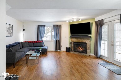 05-Living Room_DMD_1839-Edit
