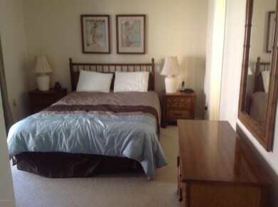 Master Bedroom w balcony access