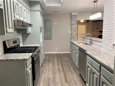 2200 Juanita Dr, Denison, TX 75020 - photo 5