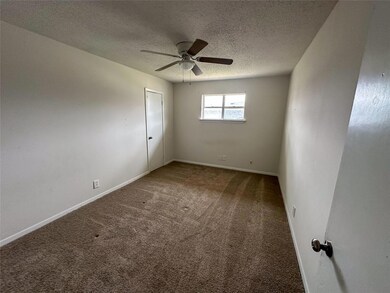 1016 W Gandy St unit 4, Denison, TX 75020 - photo 4