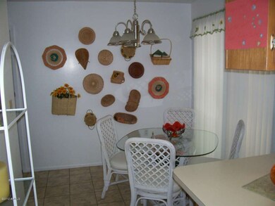 KITCHEN DINING