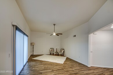 10902 W Topaz Dr, Sun City, AZ 85351 - photo 6