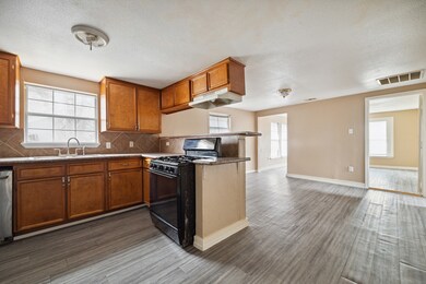 3622 Rebecca St, Houston, TX 77021 - photo 5