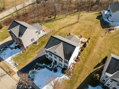 Huge Level Back yard - Fences allowed per HOA spec