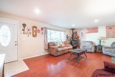 144 Fir St, Gates, OR 97346 - photo 4