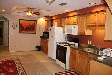 6142 Weaver Rd, Conneaut, OH 44030 - photo 5