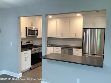 506 Harding Rd unit 6, Freehold, NJ 07728 - photo 2